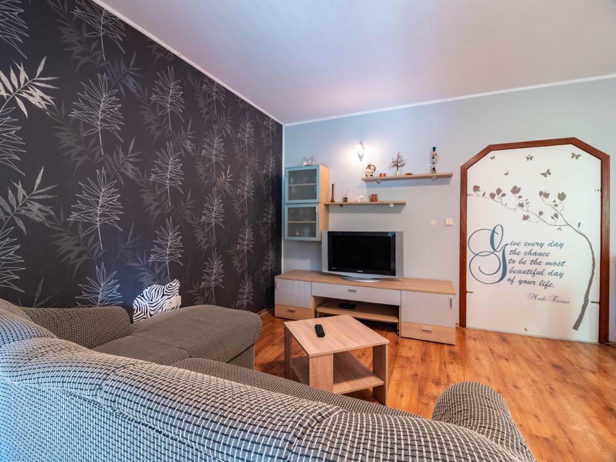 Apartman Arijana 3 메덜린 외부 사진
